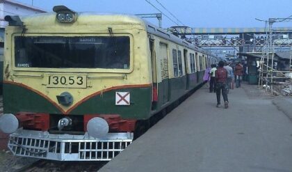 পার্ক সার্কাসে ভাঙা হচ্ছে ওভারব্রিজ, শনি ও রবিবার শিয়ালদহ লাইনে ট্রেন বাতিলের লম্বা তালিকা!