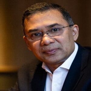 ৩ দিনেই চমক! ভারতের সঙ্গে বরফ গলে কি এবার নতুন বন্ধুত্ব? তারেকের ঘোষণায় খুশির হাওয়া পর্যটকদের