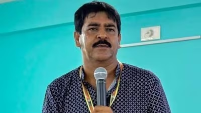 ভাঙড়ে শওকত মোল্লার গাড়িতে ভয়াবহ হামলা! নওশাদ সিদ্দিকীর আইএসএফ-এর দিকে আঙুল তৃণমূলের!