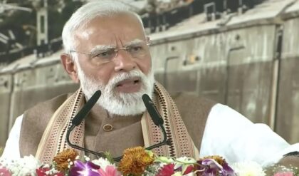 ‘নোংরা ও নগ্ন রাজনীতি’! AI সামিটে কংগ্রেসের ‘খালি গায়ে’ বিক্ষোভে ফেটে পড়লেন প্রধানমন্ত্রী মোদী!