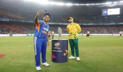 সুপার-এইটে ভারতের বড় চমক! সহ-অধিনায়ক অক্ষরকে ছেঁটে ফেলেই প্রোটিয়া যুদ্ধে রোহিত ব্রিগেড!