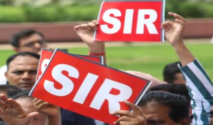 আজ হাইকোর্টে হাইভোল্টেজ SIR বৈঠক! কমিশনের সঙ্গে মুখোমুখি বৈঠকে রাজ্যের ২ শীর্ষ আমলা