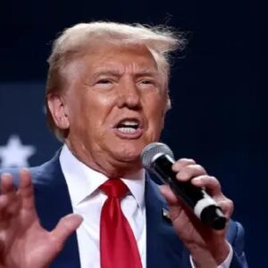 ট্রাম্পের ট্যারিফ বোমা! একধাক্কায় বিশ্বব্যাপী ১৫% শুল্ক বৃদ্ধি, হুলুস্থুল বিশ্ববাজারে