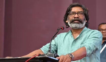 ঝাড়খণ্ডের রাজনীতিতে বড় ধামাকা! হেমন্ত সোরেনের বিরুদ্ধে ইডির মামলায় স্থগিতাদেশ সুপ্রিম কোর্টের!