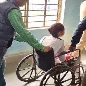 পরীক্ষা কেন্দ্রে পৌঁছনোর আগেই রক্তারক্তি কাণ্ড! টোটো উল্টে জখম ২ মাধ্যমিক পরীক্ষার্থী, তারপর যা ঘটল…