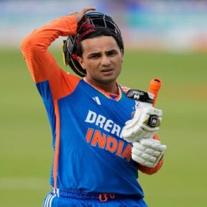 অভিষেকই কি ভারতের তুরুপের তাস? ছিটকে যাওয়ার মুখে দাঁড়িয়ে জিম্বাবোয়ে ম্যাচে বড় বাজি টিম ইন্ডিয়ার!