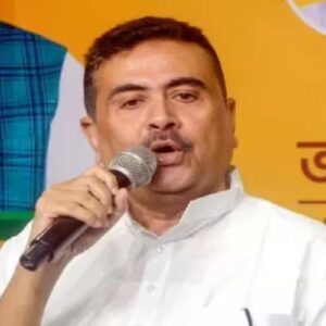শুভেন্দুকে লক্ষ্য করে উঁচিয়ে ধরা হলো জুতো! খোদ CEO দপ্তরের সামনে নজিরবিহীন বিক্ষোভ, তোলপাড় রাজ্য