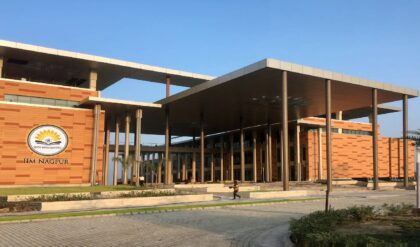 আইআইএম-এ তুলকালাম! পরীক্ষা বয়কট করে বিক্ষোভে শামিল ৩০০ জন পড়ুয়া