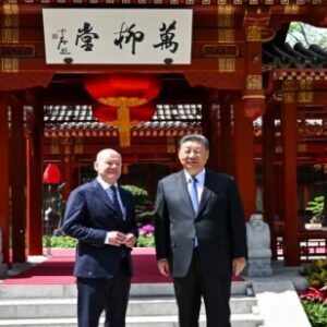 বেজিংয়ে জার্মান চ্যান্সেলর: ইউক্রেন যুদ্ধ ও বাণিজ্যিক টানাপোড়েন মেটাতে বিশেষ মিশন!