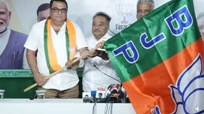 বিজেপিতে বঙ্কিম-বংশধর! পদ্ম শিবিরে যোগ দিলেন সুমিত্র চট্টোপাধ্যায়, ছাব্বিশের ভোটে কি বড় চমক?