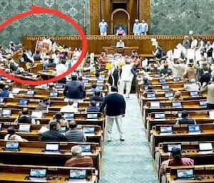 লোকসভায় নজিরবিহীন সংঘাত! প্রধানমন্ত্রীর আসন ঘিরে ধরলেন মহিলা সাংসদরা, বাতিল হলো মোদির ভাষণ