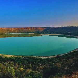 ভারতের এই হ্রদ গিরগিটির মতো রং পাল্টায়! ৫০ হাজার বছর আগের এক মহাজাগতিক রহস্য লুকিয়ে এখানে
