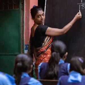 শিক্ষকদের জন্য বাম্পার ধামাকা! ২০১৮-র পর অবশেষে বাড়তে চলেছে পার্শ্বশিক্ষক ও শিক্ষাবন্ধুদের বেতন