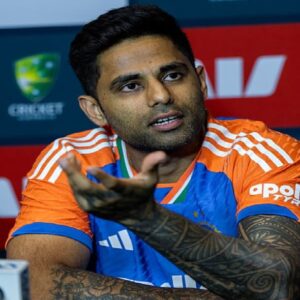 “আমরা কলম্বো যাচ্ছি!” পাক প্রধানমন্ত্রীর বয়কট হুমকির মুখেও কড়া জবাব সূর্যকুমার যাদবের