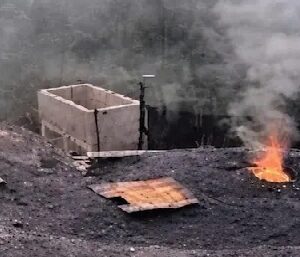 মেঘালয়ে মৃত্যুমিছিল! বেআইনি কয়লা খনিতে ভয়াবহ বিস্ফোরণে মৃত ১৬, খনির অন্ধকারে এখনও আটকে বহু শ্রমিক