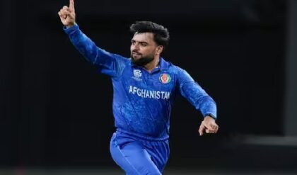 বিশ্বকাপের মঞ্চেই কি ৭০০ উইকেটের মালিক? রেকর্ডের সামনে দাঁড়িয়ে আবেগপ্রবণ রশিদ খান!