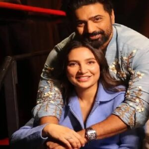 দেবের বাহুডোরে শুভশ্রী! ‘মাখামাখি’ ছবি ভাইরাল হতেই তোলপাড় নেটপাড়া, কীসের ইঙ্গিত দিলেন এই জুটি?