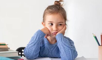 পরীক্ষার আগে সন্তান কি খুব ভয় পাচ্ছে? বিশেষজ্ঞের পরামর্শে দূর করুন সব টেনশন!