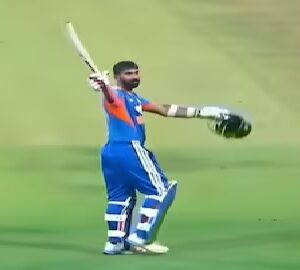 বিশ্বকাপের আগে টিম ইন্ডিয়ায় বড় বিস্ফোরণ! মাত্র ৪৯ বলে সেঞ্চুরি করে ইতিহাস গড়লেন এই কিপার-ব্যাটার!