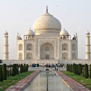 বন্ধ তাজমহল! পর্যটকদের জন্য দুঃসংবাদ, কাল আড়াই ঘণ্টা ‘নো এন্ট্রি’ প্রেমের সৌধে