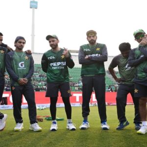 ‘পুরনো উপকার ভুলবেন না’, ভারতের বিরুদ্ধে ম্যাচ খেলা নিয়ে পাকিস্তানকে কড়া চিঠি আমিরশাহি ক্রিকেট বোর্ডের