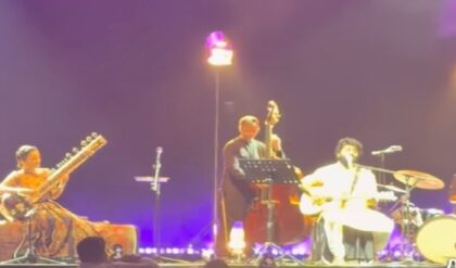 প্লেব্যাক ছাড়লেও মঞ্চ কাঁপালেন অরিজিৎ! অনুষ্কা শঙ্করের কনসার্টে ‘সারপ্রাইজ ভিজিট’, কী ঘটল সেই মায়াবী রাতে?