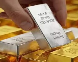 সোনা-রুপোর বাজারে মহাধস! হুড়মুড়িয়ে পড়ল ETF, বিনিয়োগকারীদের কোটি কোটি টাকা সাফ?