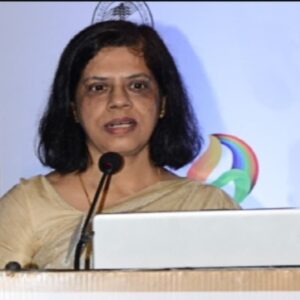 রাজ্য বনাম কমিশন যুদ্ধ তুঙ্গে! দিল্লির তলবে তড়িঘড়ি রাজধানী পৌঁছলেন মুখ্যসচিব নন্দিনী চক্রবর্তী