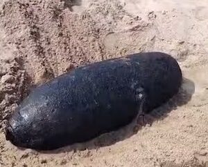 দামোদর নদে দ্বিতীয় বিশ্বযুদ্ধের হাড়হিম করা সরঞ্জাম! তিন-তিনটি জ্যান্ত বোমার আতঙ্কে কাঁপছে বাঁকুড়া!