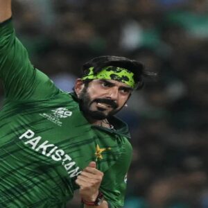 বল করেন না কি পাথর ছোড়েন? পাকিস্তানের ‘রহস্যময়’ বোলার উসমানকে নিয়ে তোলপাড়! ভারতকে হুঁশিয়ারি দিয়ে কী বললেন পাক অধিনায়ক?