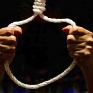 টিটিই-র ‘হেনস্তা’ কেড়ে নিল প্রাণ! টিকিট না থাকায় অপমানে পরীক্ষা না দিয়েই ফিরল ছাত্রী, বাড়িতে উদ্ধার ঝুলন্ত দেহ