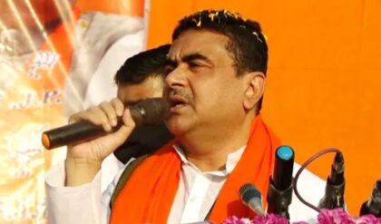 “শুধু চাকরি যাবে না, জেলেও থাকতে হবে!” নির্বাচনী আধিকারিকদের চূড়ান্ত হুঁশিয়ারি শুভেন্দুর, তোলপাড় রাজ্য রাজনীতি