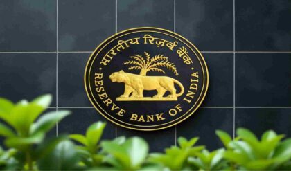 শেয়ার বাজারে বড় ধামাকা! ব্রোকারদের জন্য আরবিআই-এর ‘ডেডলাইন’ ঘোষণা, ১ এপ্রিল থেকে বদলে যাচ্ছে সব নিয়ম