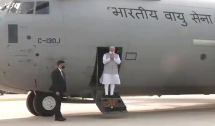 অসমের রাজপথ এখন রানওয়ে! মাঝ আকাশ থেকে সোজা জাতীয় সড়কে নামল প্রধানমন্ত্রীর বিমান, দেখুন সেই রুদ্ধশ্বাস ভিডিও