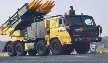 রাশিয়ার রকেটকেও টেক্কা! কেন ভারতীয় ‘পিনাকা’ কিনতে লাইন দিচ্ছে আটটি দেশ? জানুন মোদী সরকারের তুরুপের তাস