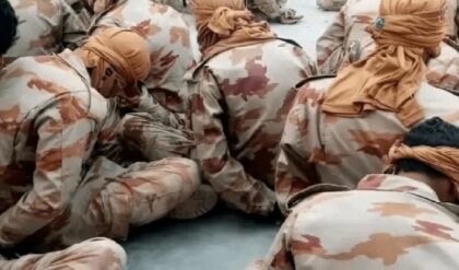 কাঁপছে ইসলামাবাদ! ৭ সেনার ভিডিও প্রকাশ করে বালুচ বিদ্রোহীদের চরম আল্টিমেটাম