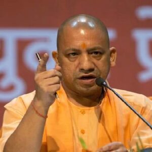 “দিল্লি এখন গ্যাস চেম্বার!” রাজধানীর দমবন্ধ করা দূষণ নিয়ে চরম তোপ যোগী আদিত্যনাথের