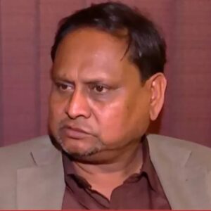 সিপিএম-কে ফের শাসকদল করার প্রতিশ্রুতি! হেলিকপ্টারে ভোটপ্রচারে আকাশ কাঁপাবেন হুমায়ুন সিপিএম-কে ফের শাসকদল করার প্রতিশ্রুতি! হেলিকপ্টারে ভোটপ্রচারে আকাশ কাঁপাবেন হুমায়ুন