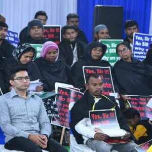 নির্বাচন কমিশনের ‘ডিজিটাল’ কারচুপি? দিল্লির বুকে ‘মৃত’ বাঙালিদের নিয়ে গর্জে উঠলেন মমতা! নির্বাচন কমিশনের ‘ডিজিটাল’ কারচুপি? দিল্লির বুকে ‘মৃত’ বাঙালিদের নিয়ে গর্জে উঠলেন মমতা!