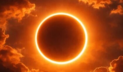 আকাশে জ্বলবে ‘আগুনের আংটি’! মঙ্গলবার বছরের প্রথম সূর্যগ্রহণ, ভারত থেকে কি দেখা যাবে বিরল দৃশ্য?