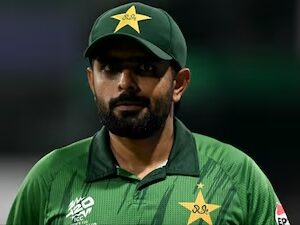 বিরাট কোহলি হওয়ার স্বপ্ন শেষ! ভারতের সামনে ফের ‘ফ্লপ’ বাবর, এবার বিশ্বকাপ দল থেকেই ছেঁটে ফেলল পাকিস্তান!