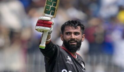নতুন ‘যুবরাজ’ পেল ক্রিকেট বিশ্ব! মাত্র ১৯ বছরেই টি২০ বিশ্বকাপে অবিশ্বাস্য সেঞ্চুরি সামরার!