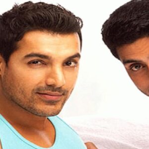 অভিষেকের ঠোঁটে চুমু! জন আব্রাহাম কি তবে বড় কোনো গোপন সত্যি ফাঁস করলেন?