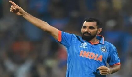 বোর্ডের ব্ল্যাকলিস্ট থেকে সোজা নীল জার্সিতে? শামির কামব্যাক নিয়ে তোলপাড় ক্রিকেট মহল, নেপথ্যে কি ঈশান কিষাণ?