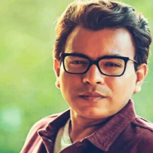 ‘ভিক্ষা নয়, কাজ চাই!’ মমতার বেকার ভাতাকে তোপ দেগে রুদ্রনীলের ধারালো কবিতা, সোশ্যাল মিডিয়ায় তোলপাড়