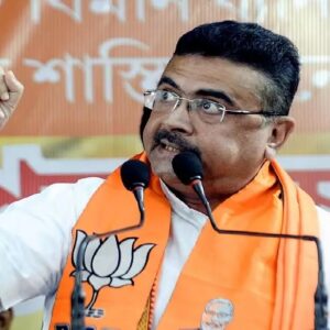 ‘হিন্দু খাতরে মে হ্যায়!’ ২০২৬-এর মহাযুদ্ধের আগে শুভেন্দুর তূণ থেকে বেরোল হিন্দুত্বের তির