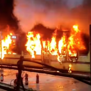 কাটোয়া কাণ্ডের জের! এবার রাতের ট্রেনে সিসিটিভি-র ‘লাইভ নজরদারি’, সতর্ক রেল