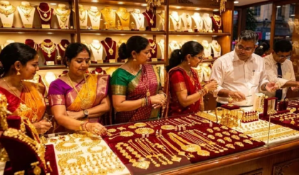 সোনার দাম দেড় লাখের ঘরে! মধ্যবিত্তের নাভিশ্বাস বাড়িয়ে উর্ধ্বমুখী হলুদের উজ্জ্বলতা