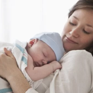 মা হওয়ার পর বদলে যায় নারীদেহ! এই ৫টি পরিবর্তন সম্পর্কে জানলে অবাক হবেন