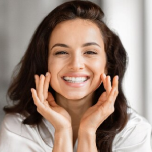 মন খারাপ কি সারাক্ষণ তাড়া করছে? মুখে হাসি ফোটাতে মেনে চলুন এই ৫টি জাদুকরী কৌশল!